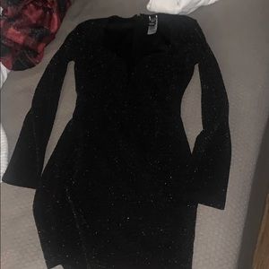 Black sweetheart glitter long sleeve dress